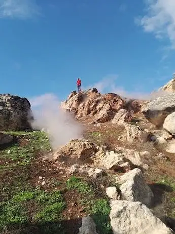 Photo de Karura Harabeleri buhar bacaları