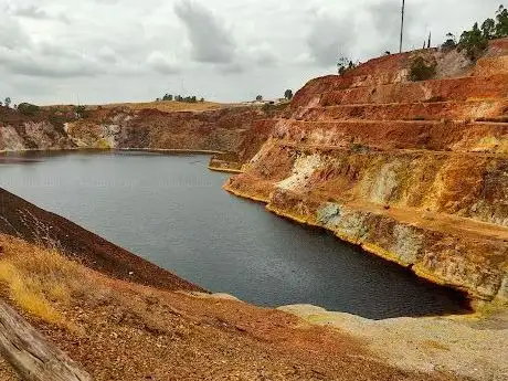Photo de Lagoa ácida da Mina de São Domingos