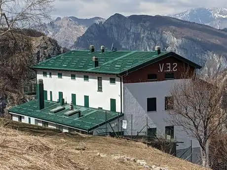 Photo de Rifugio S.E.V.
