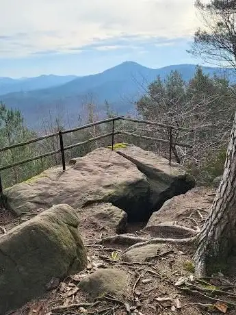 Photo de Aussichtspunkt weißer Fels