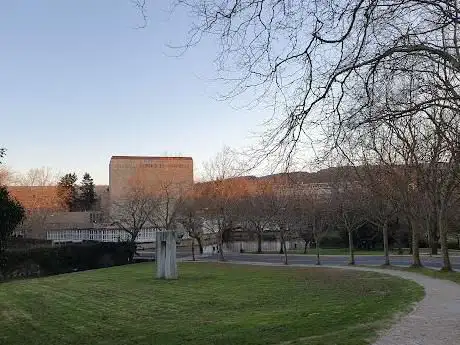 Photo de Parque Avenida Burgo das Nacións