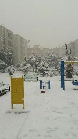 Photo de Üçgen Parkı