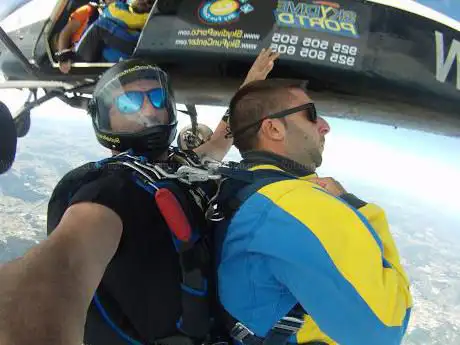Photo de Skydive Porto - Escola Paraquedismo
