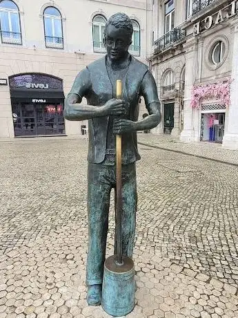 Photo de Monumento ao Calceteiro