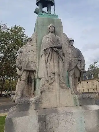 Photo de Statue maréchal Fayolle