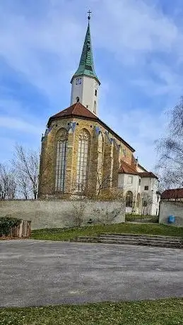 Photo de Katholische Kirche St. Martin Klosterneuburg