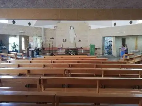 Photo de Igreja de Nossa Senhora de Fátima (Laranjeiro)