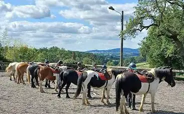 Photo de Horse Farm St Laurent - Riding