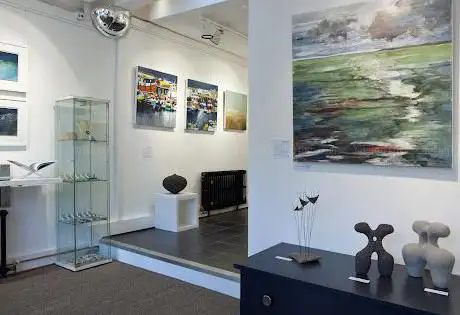 Photo de The LAKE Gallery