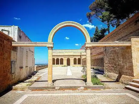 Photo de Chiostro Parco Montalbano