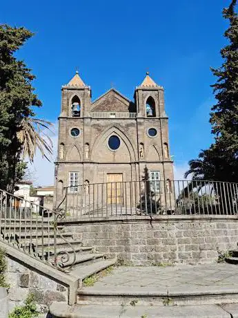 Photo de Church of Saint Mary of Grace