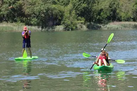 Photo de CAMARASA ACTIVA - Lloguer kayaks i paddel surf