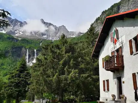 Photo de Rifugio Luigi Brasca