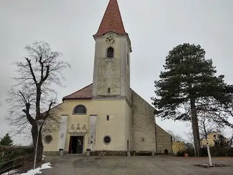Photo de Katholische Kirche Fels am Wagram (St. Margareta)