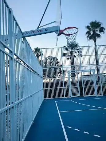 Photo de Basketball court