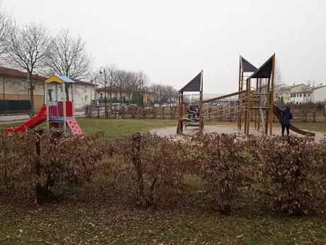 Photo de Parco giochi per bambini