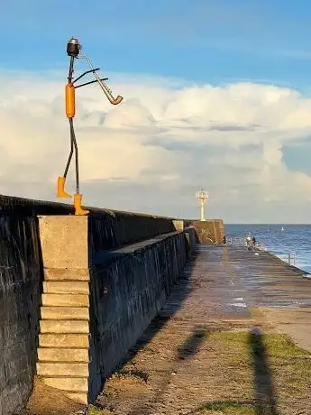 Photo de Arklow South Beach Art : Saxophone Man
