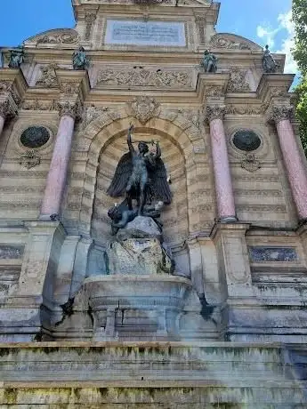 Photo de Place Saint-Michel