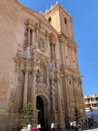Photo de Plaça de Santa Maria