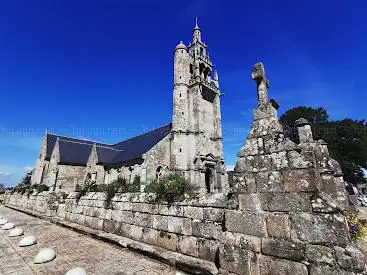 Photo de Church of St. Peter and St. Paul
