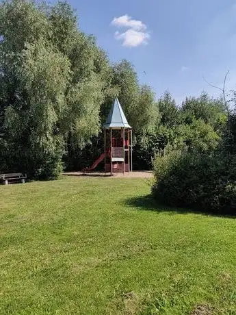 Photo de Värlinge backe lekplats