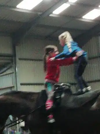 Photo de Kinross Vaulting Group
