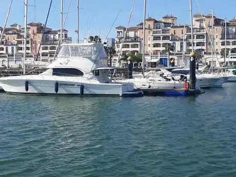 Photo de Alquiler de barcos Y Escuela Nautica