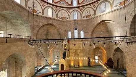 Photo de Ali Paşa Cami Ve Türbesi