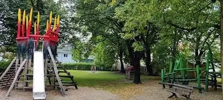 Photo de Spielplatz Drachenweg