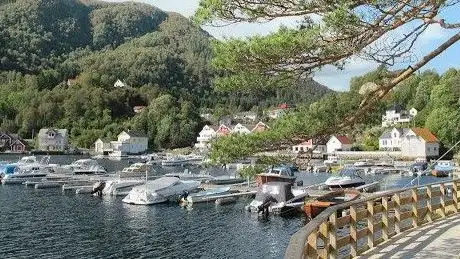 Photo de Tysnes Bootsverleih  Angelguide  Ferienhäuser