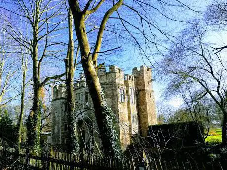 Photo de National Trust - Boarstall Tower