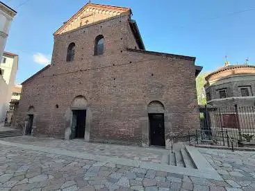 Photo de San Vincenzo in Prato