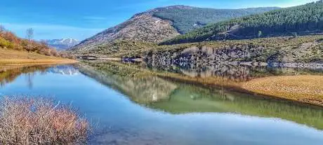 Photo de Embalse de Compuerto
