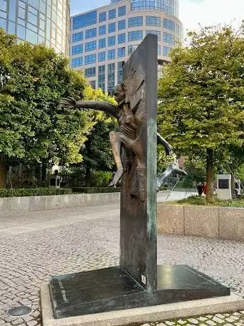 Photo de Straße der Erinnerung
