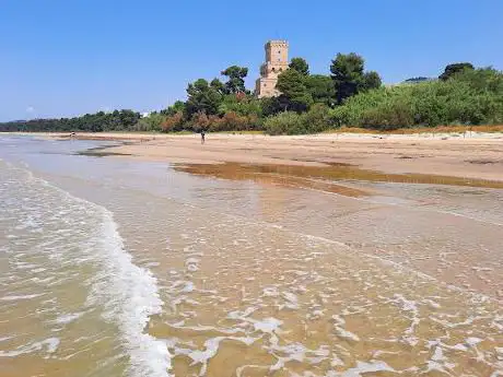 Photo de Torre del Cerrano