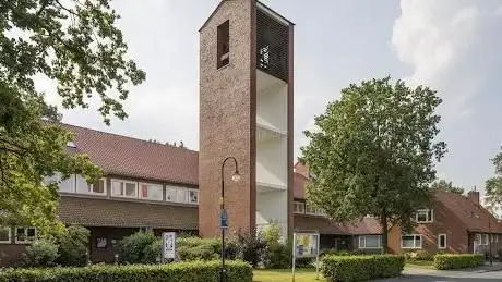 Photo de Kirche - Paul-Gerhardt-Gemeinde Rönnebeck-Farge
