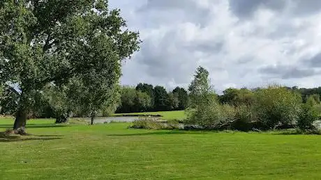 Photo de Garden Golf Templar