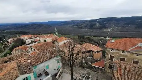 Photo de Skywalk Motovun