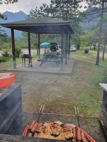 Photo de Area Picnic Tramonti di Sopra / Tramonç disora