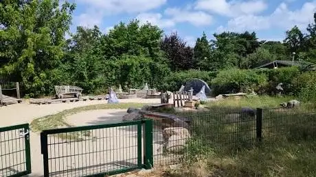 Photo de Spielplatz Götzstraße