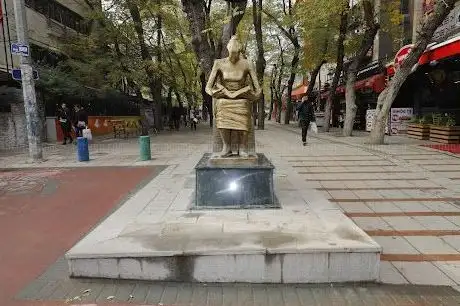 Photo de İnsan Hakları Anıtı