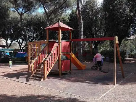 Photo de Lawn Garden - public park