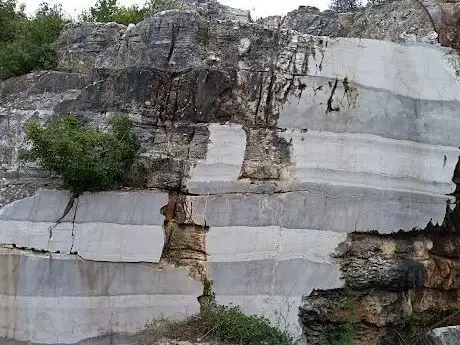Photo de Kamenolom Fantazija / Cava di Monfiorenzo