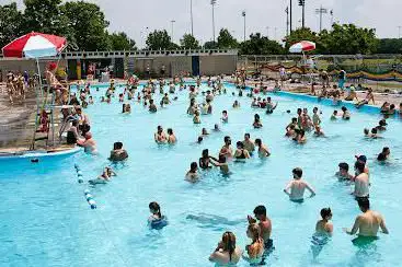 Photo de Parc Jarry swimming pool