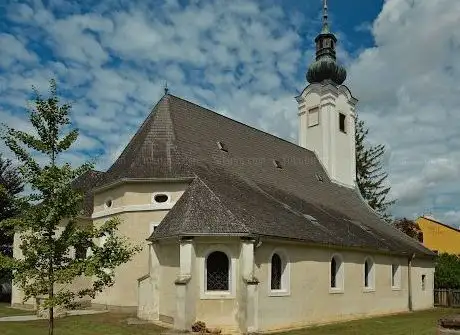 Photo de Katholische Kirche Schwadorf (Mariä Himmelfahrt)
