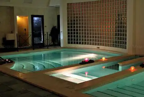 Photo de Baden Baden - Roman Bath and Wellness New