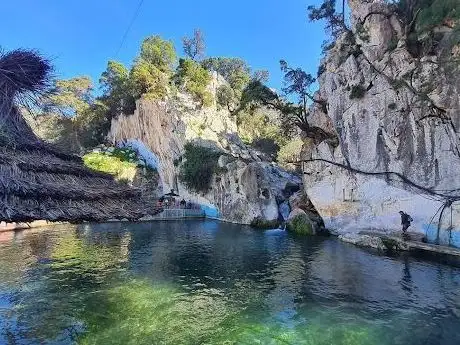 Photo de متنزه العين الزرقاء