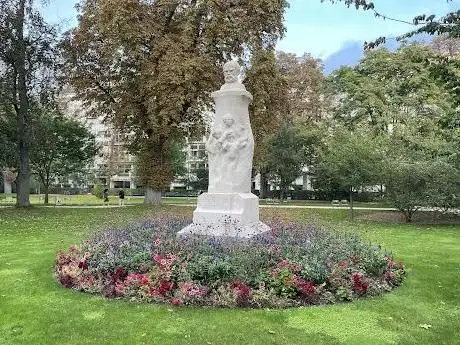 Photo de Statue de Paul Verlaine