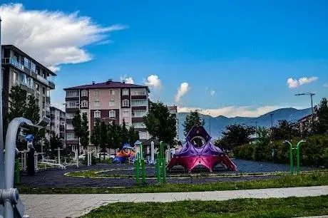 Photo de Haydar Aliyev Parkı
