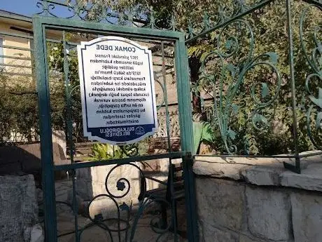 Photo de Çomak Dede Türbesi